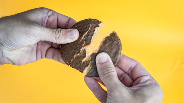 Stroopwafel Caramelo c/ Cobertura de Chocolate